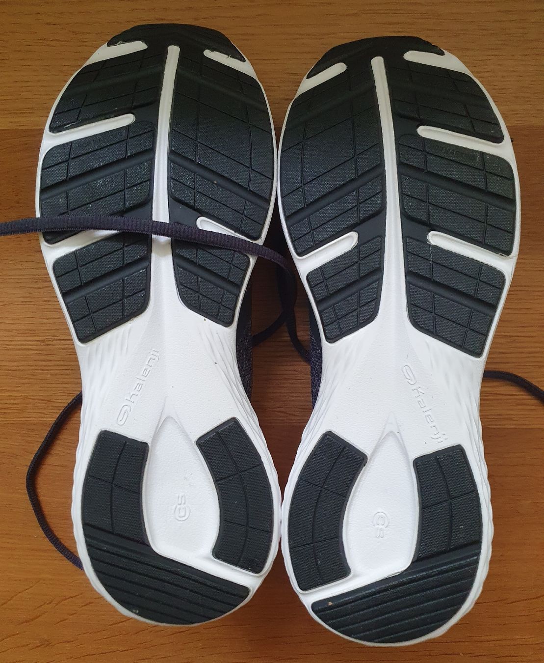 Decathlon Scarpe da donna: Decathlon Laufschuhe Grösse EU 40 neu – Nuovo (secondo la descrizione) da Zürich venduto da Philotimo 2