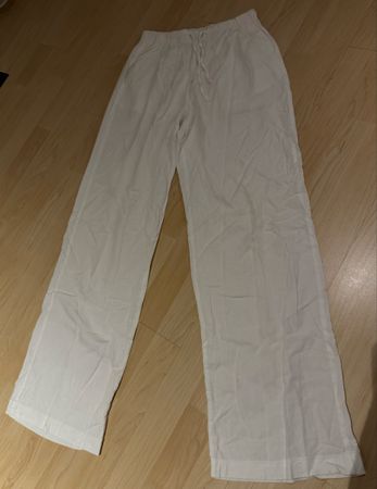 Bershka weisse Sommerhose, Grösse S