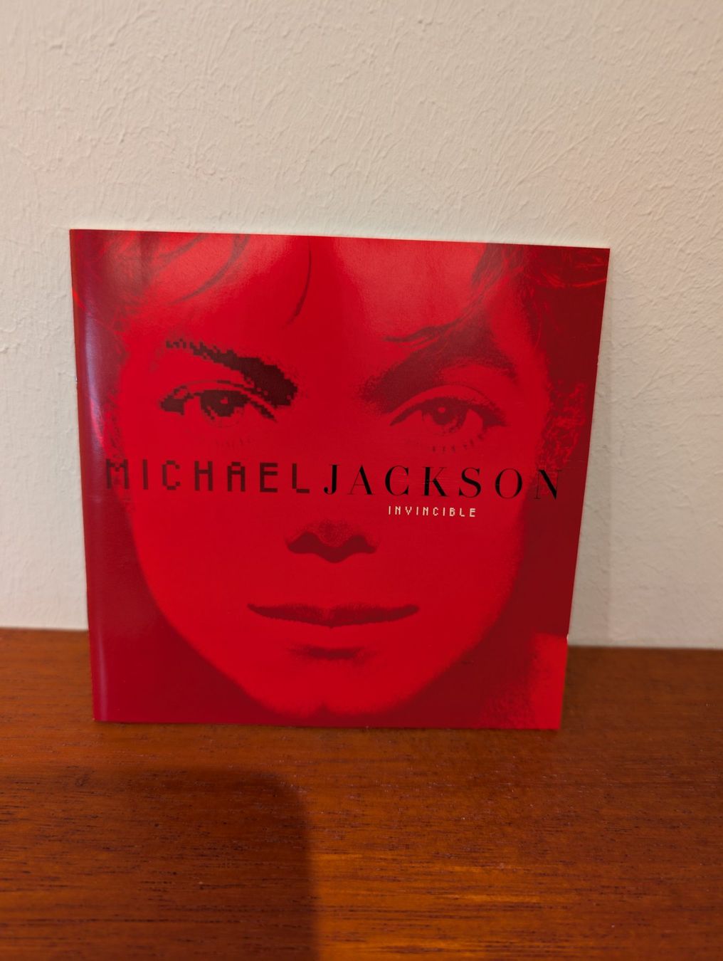 CD: Michael Jackson Invincible CD guter Zustand – Usato da Uetikon am See venduto da Peter120 1