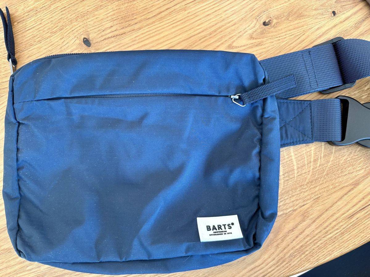 Barts Borse: Crossbodybag, Barts, marineblau – Nuovo e nell'imballaggio originale da Zürich venduto da sanismile