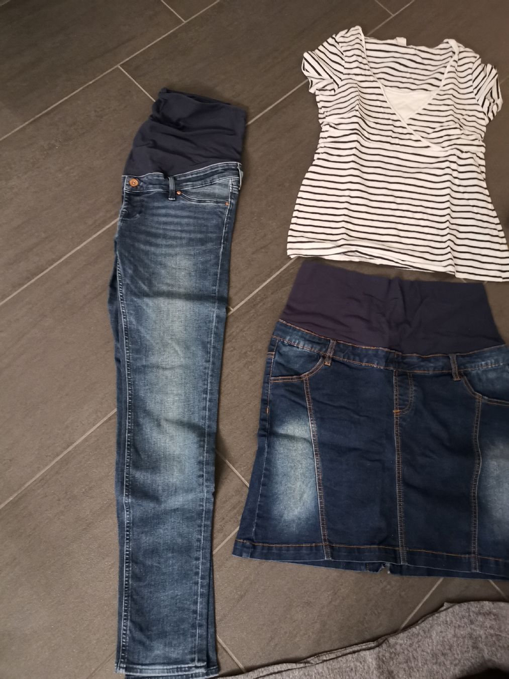 Lotti di vestiti: Umstandskleider Set – Usato da Matzendorf venduto da hauli2 3