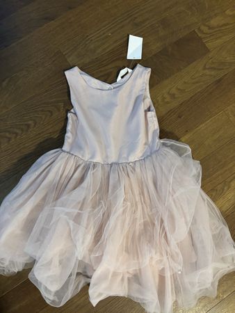 Kleid 128 neu