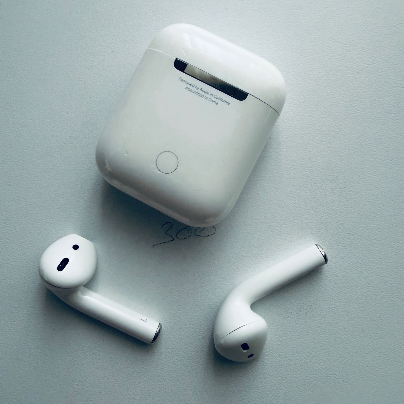 Apple Kopfhörer: Original Apple AirPods 2 Gen. Wireless Kopfhörer & Case – Gebraucht aus Basel von MY.AIRPODS.SHOP 6