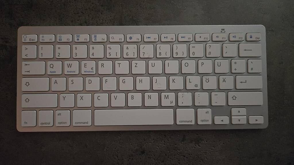 Tastiere: Bluetooth Tastatur Mobile – Usato da Seuzach venduto da Ori7