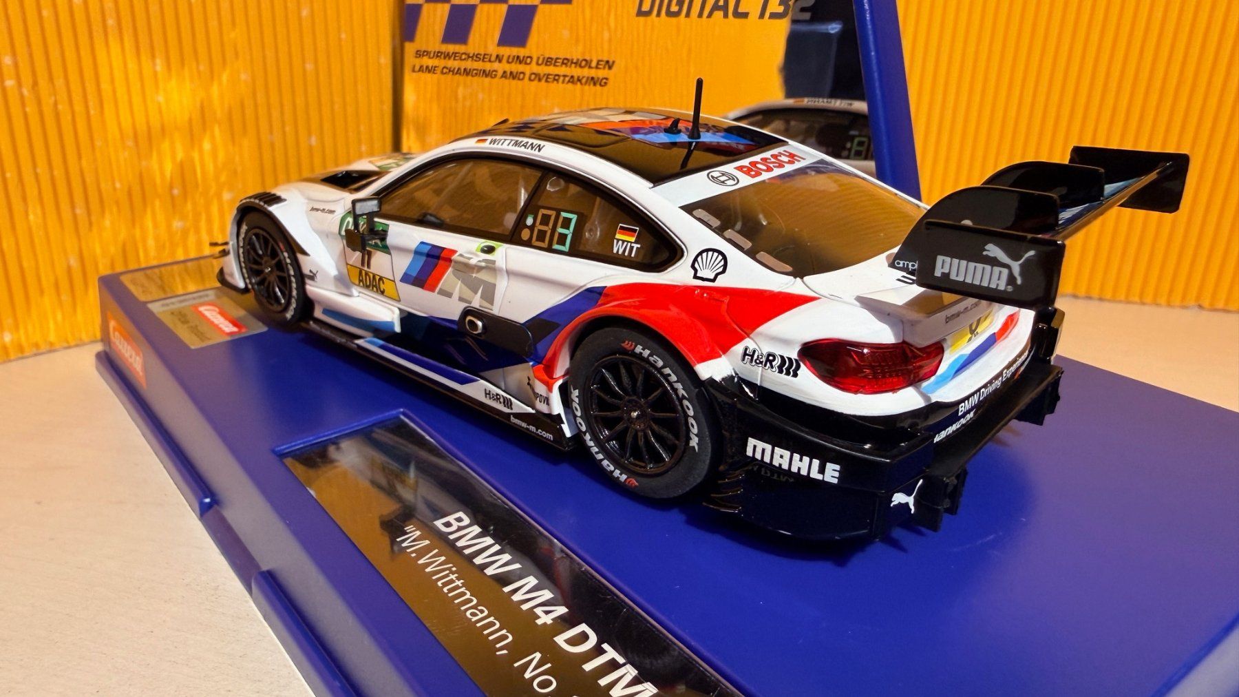 Carrera GO! BMW M4 DTM M.Wittmann, No.11 pályaautó vásárlás a Játékshopban