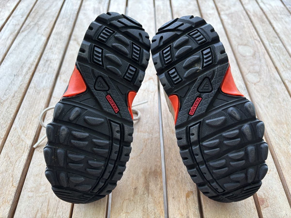 Adidas Scarpe per ragazzi: Wanderschuhe Adidas Grösse 25 – Usato da Wichtrach venduto da Flaub 2