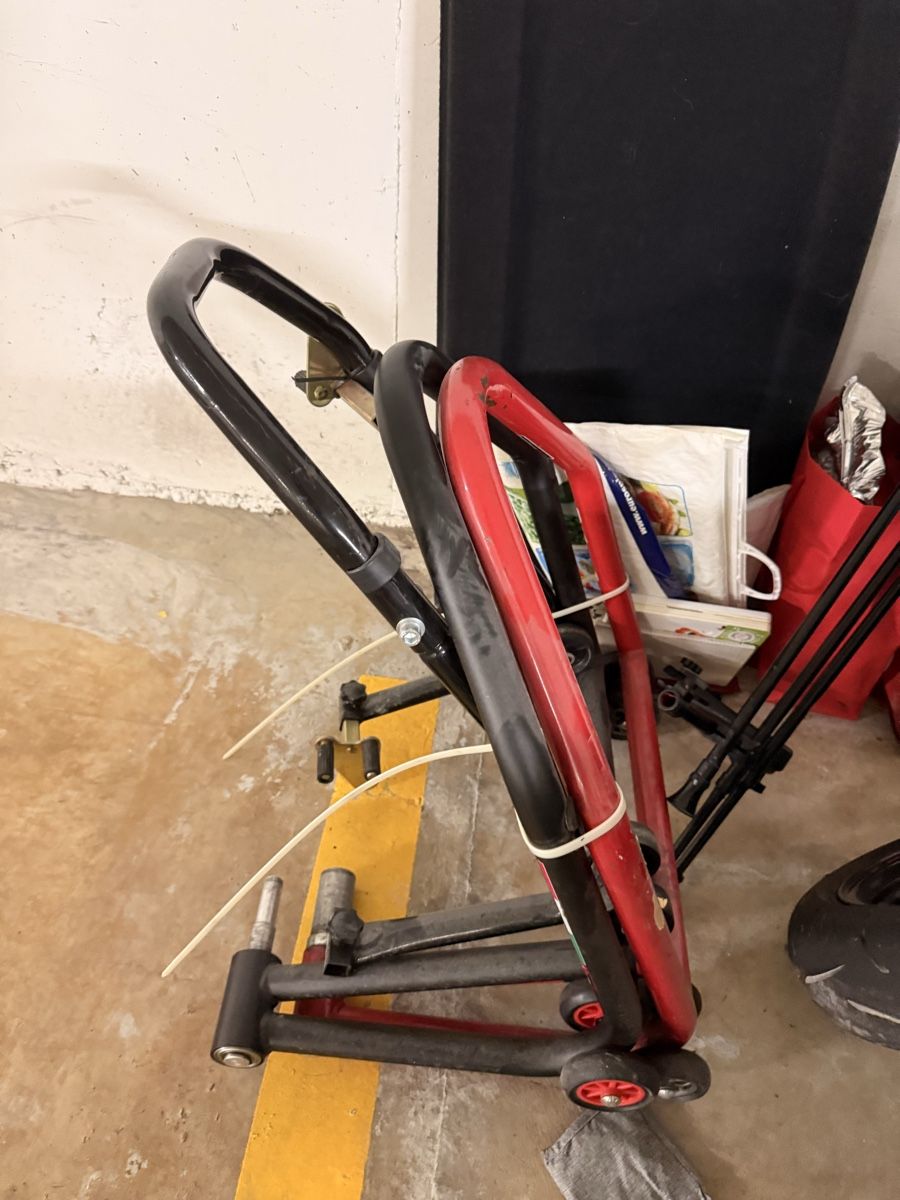 Stander: 3x Motorrad Ständer – Usato da Stäfa venduto da cri_822m