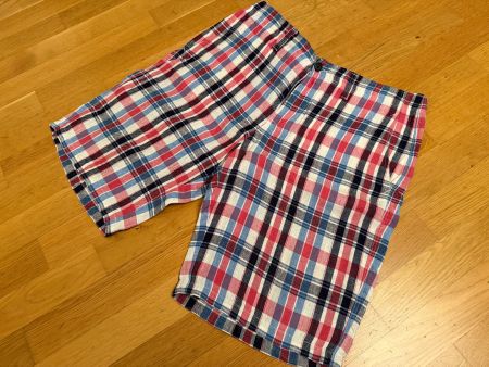 Neuwertige Lacoste Sommer-Shorts Grösse 52