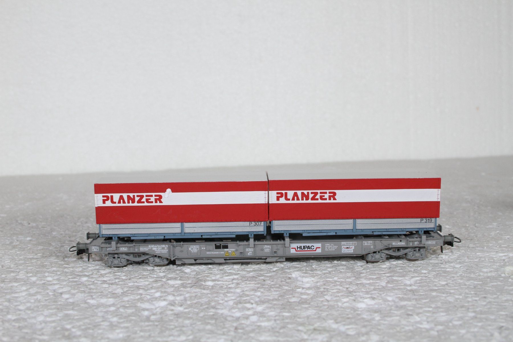 Roco Modellini di ferrovie: Roco 47027 SBB Taschenwagen Hupac Planzer – Usato da Triesen venduto da gleis8 4