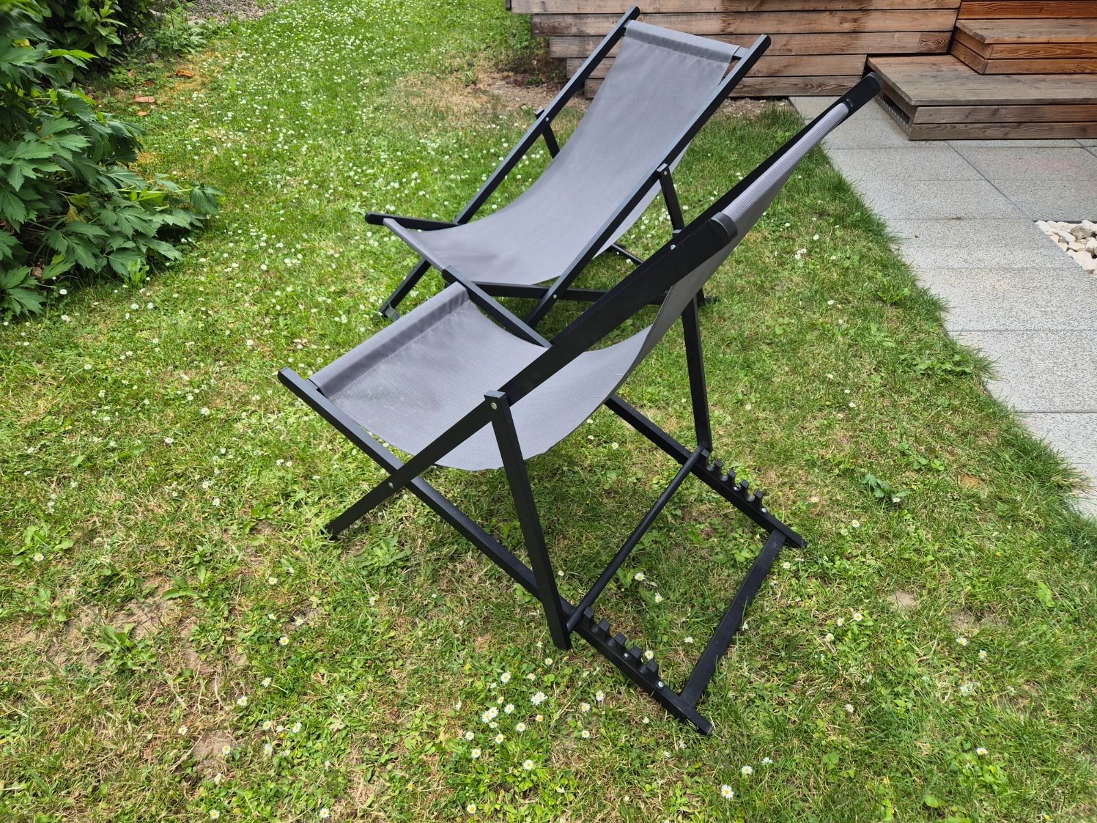 Sedie a sdraio: 2x Grey Folding Deck Chairs - Perfect for Summer Relaxation! – Usato da Untersiggenthal venduto da dorsie83 4