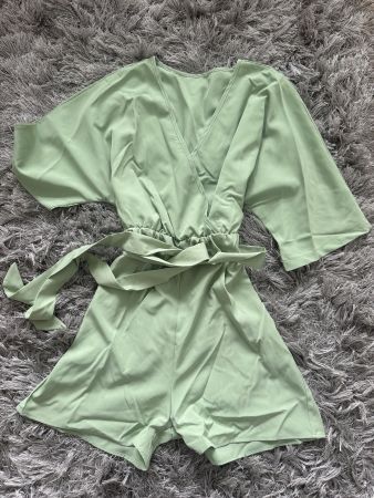 Jumpsuit Grösse S   NEU