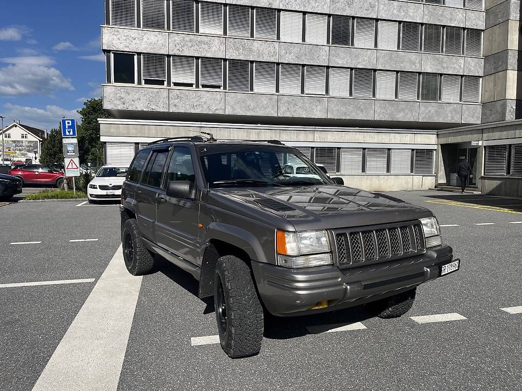Jeep Automobili: Jeep Grand Cherokee 5.9L V8 – Usato da Trin venduto da schneider1122 1