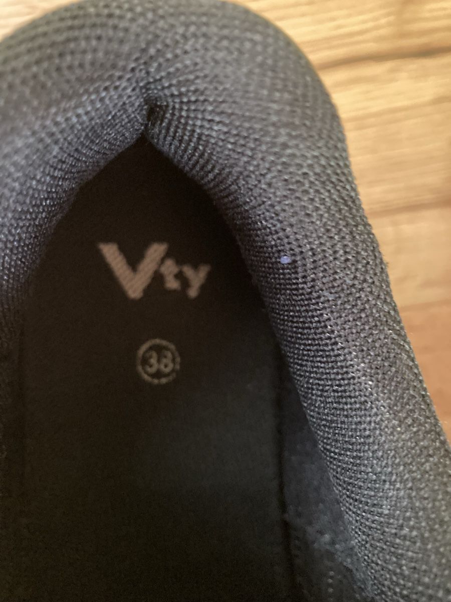 Victory Scarpe per ragazzi: Vty Hallen-Turnschuhe Grösse 38 – Usato da Bilten venduto da Ischiischi 2