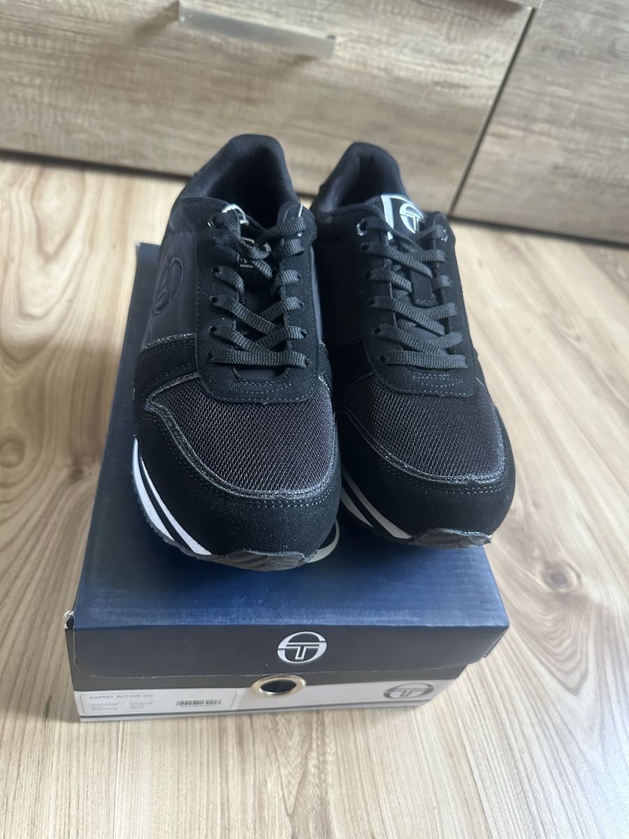 Scarpe da donna: Damen Schuhe Sergio Tacchini 40 Nummer Schwarz Farbe – Nuovo e nell'imballaggio originale da Rotkreuz venduto da Outlet-luxus 1