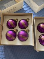 Christbaumschmuck violett/gold. 8 Stück