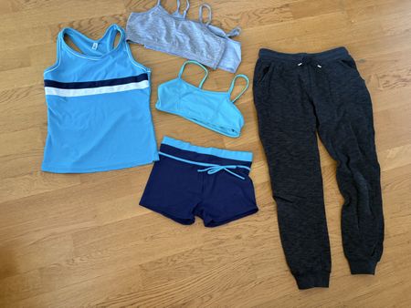 Kleiderpaket Mädchen Gr. 158 / 164, BH, Trainerhose, Bikini