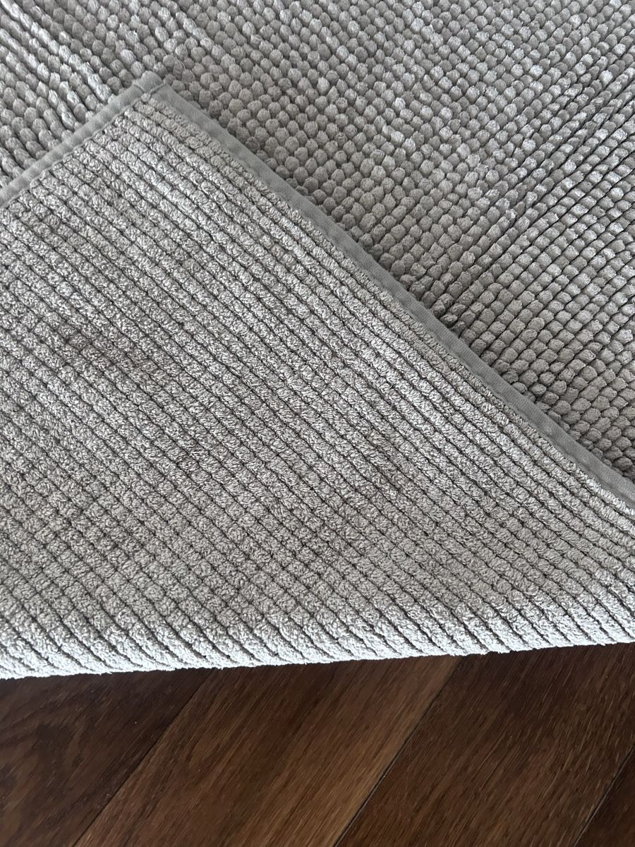 Teppiche: Badezimmer Teppiche Set Grau taupe 3 Teilig  – Gebraucht aus St. Gallen von jojan 2