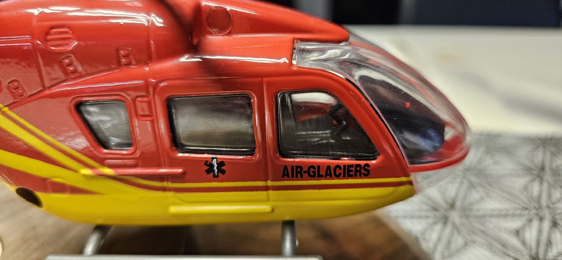 Kit di modellismo & Modellini statici: Hélicoptère Ec 135 – Nuovo (secondo la descrizione) da Bure venduto da cla_sk6s 3