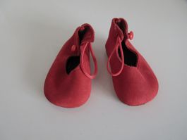 1 Paar Puppenschuhe, neu, Ziegenleder, Gummiverschluss, 9 cm