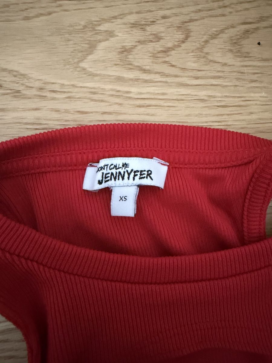 Camicette, T-shirt & Top: t-shirt Don't Call Me Jenifer – Nuovo (secondo la descrizione) da Carouge GE venduto da goi_krq7 1