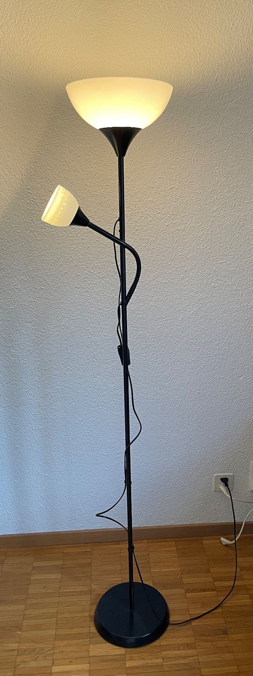 Ikea Lampade: Deckenfluter, schwarz/weiß – Usato da Kriens venduto da jon_k2nw 1