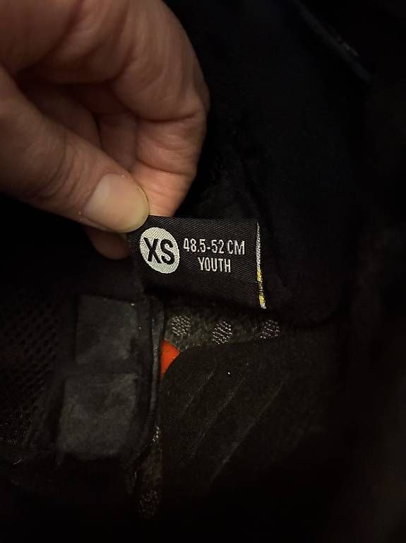 Caschi: Giro Kinderhelm XS 48.5-52 cm unfallfrei mit MIPS – Usato da Knutwil venduto da Momon 2