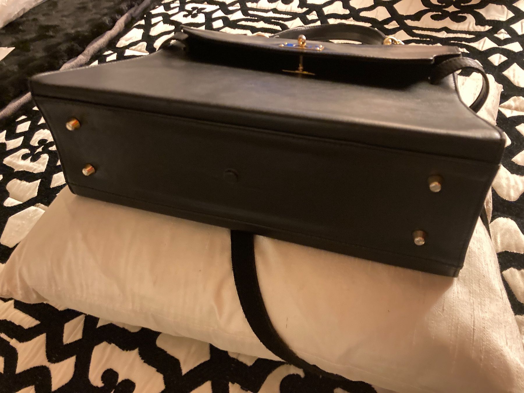 Borse da donna: Leder Handtasche schwarz – Usato da Wollerau venduto da 1Nadiya 5