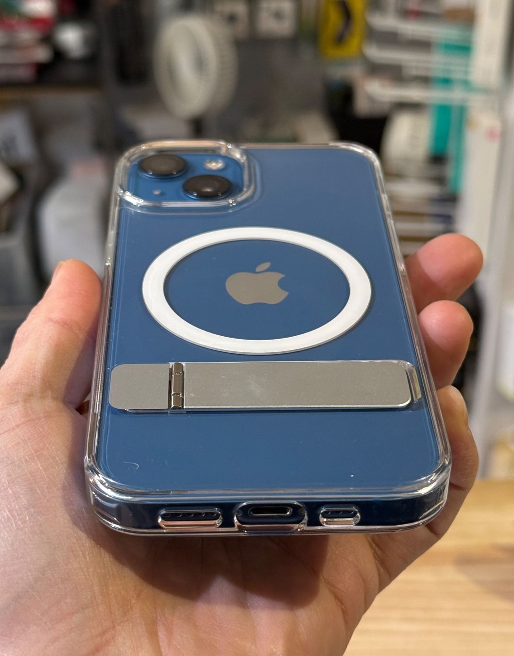 Cover & Protezioni schermo: iPhone 14/13 - Coque magsafe antichoc avec béquille – Nuovo e nell'imballaggio originale da Morges venduto da DigiAC 3