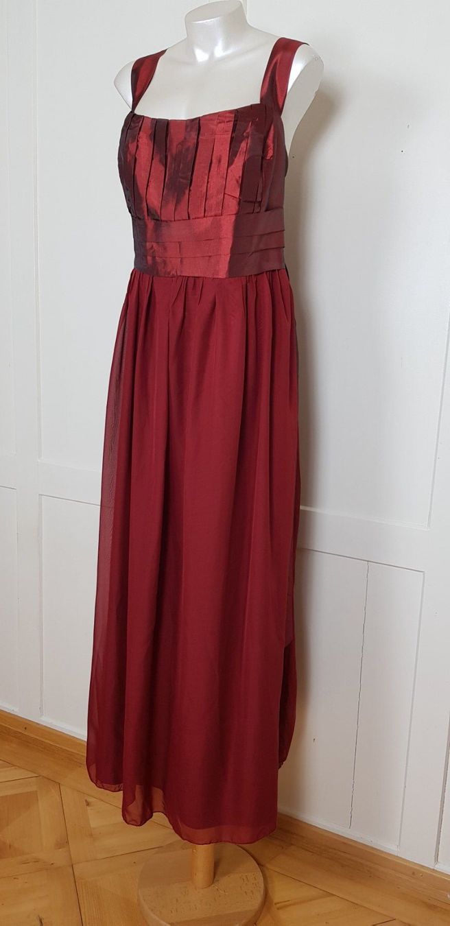 Robes: Festkleid, Neu, Gr. 42 44 46 – Neuf avec emballage d'origine à Uster par Astral 1