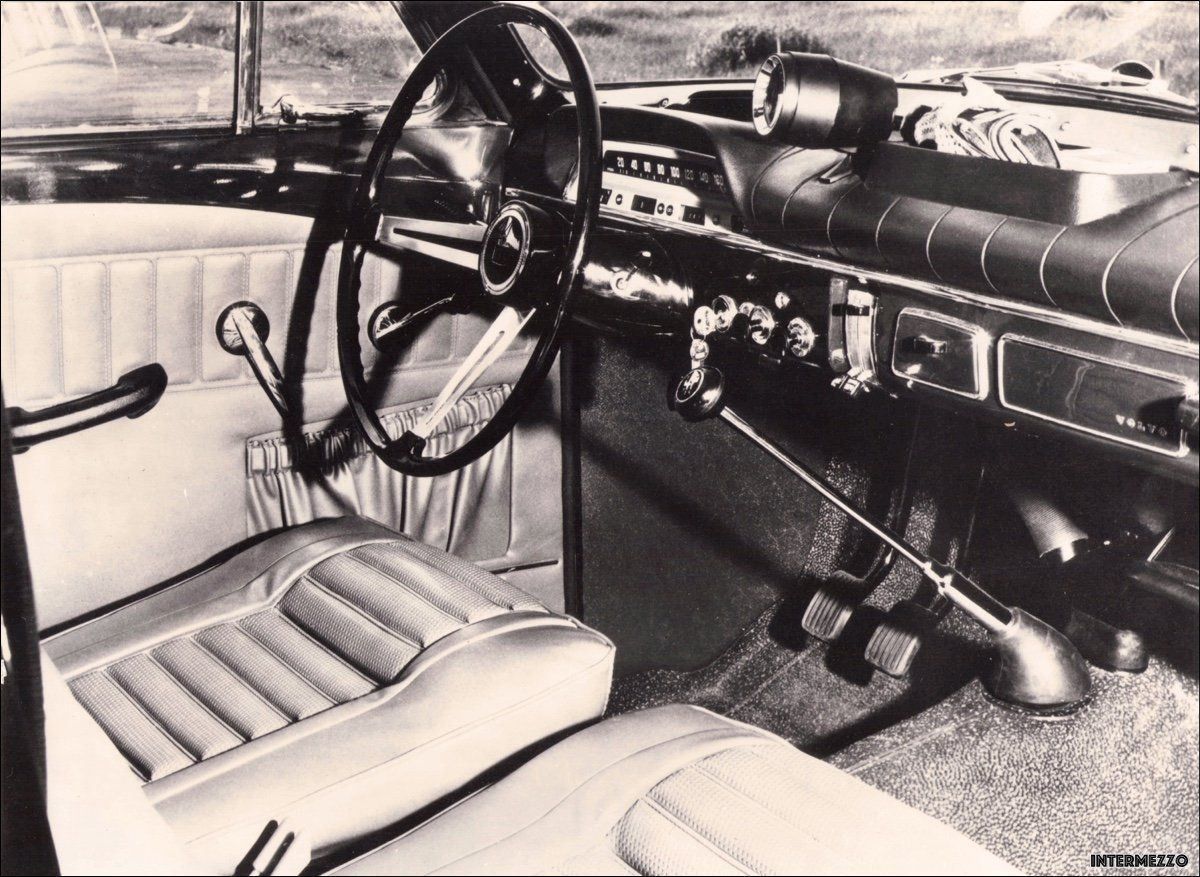 Cartoline postali: Volvo // Modell 120 Intérieur Oldtimer – Usato da Basel venduto da intermezzo12