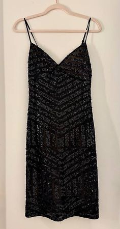 Pailletten-Cocktailkleid von Express, Gr US 4. 