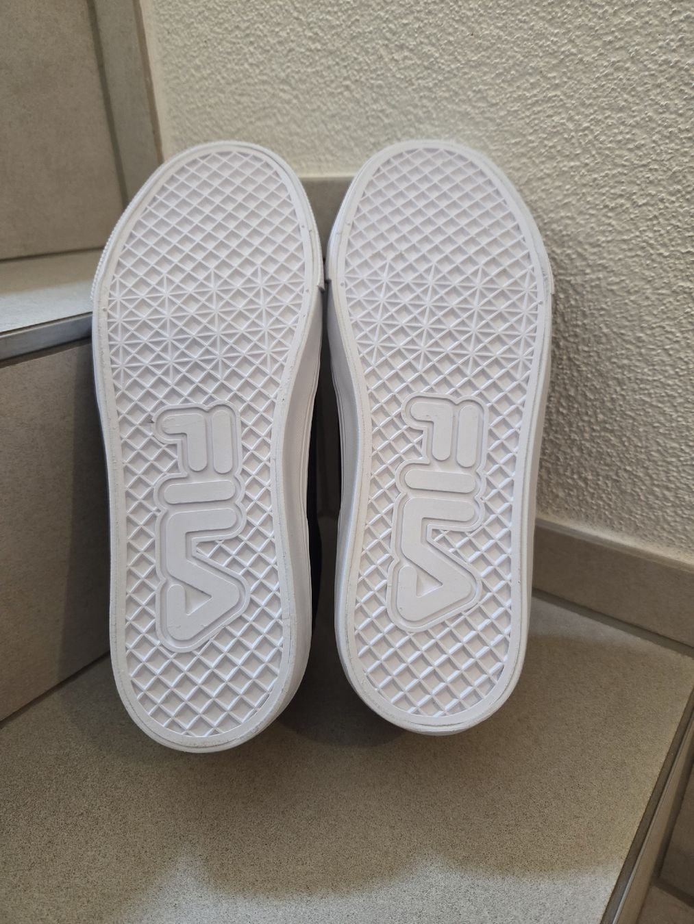 Fila Scarpe per ragazzi: Fila Sneaker Gr. 40 - ungetragen – Nuovo (secondo la descrizione) da Schlierbach venduto da smeralda1313 2
