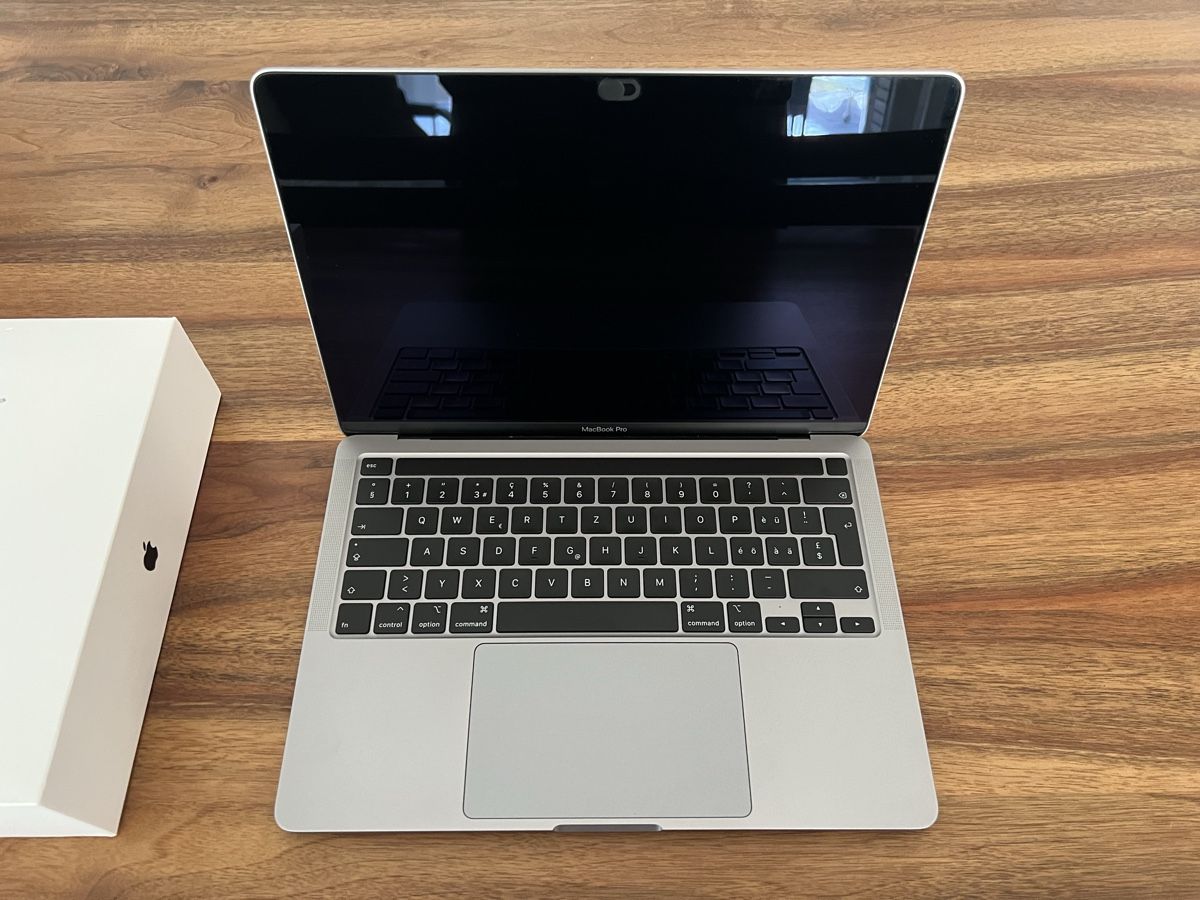 Apple Portables: 13" MacBook Pro 2020 (Intel Core i5) – D'occasion à Zürich par Daniiii167 1