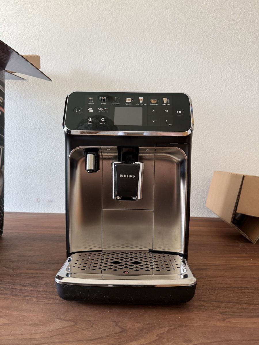 Philips Machines à café & Machines à expresso: Philips 5400 Series EP5447/90 – D'occasion à Bülach par Epicst0re 6