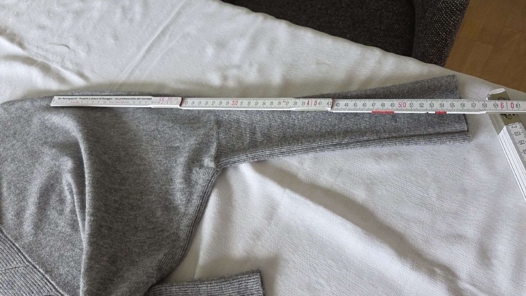 Repeat Pullover & Sweatshirts: Zeitlos schön, Pullover von "REPEAT" Gr.  38 – Gebraucht aus Schneisingen von backstore24 7