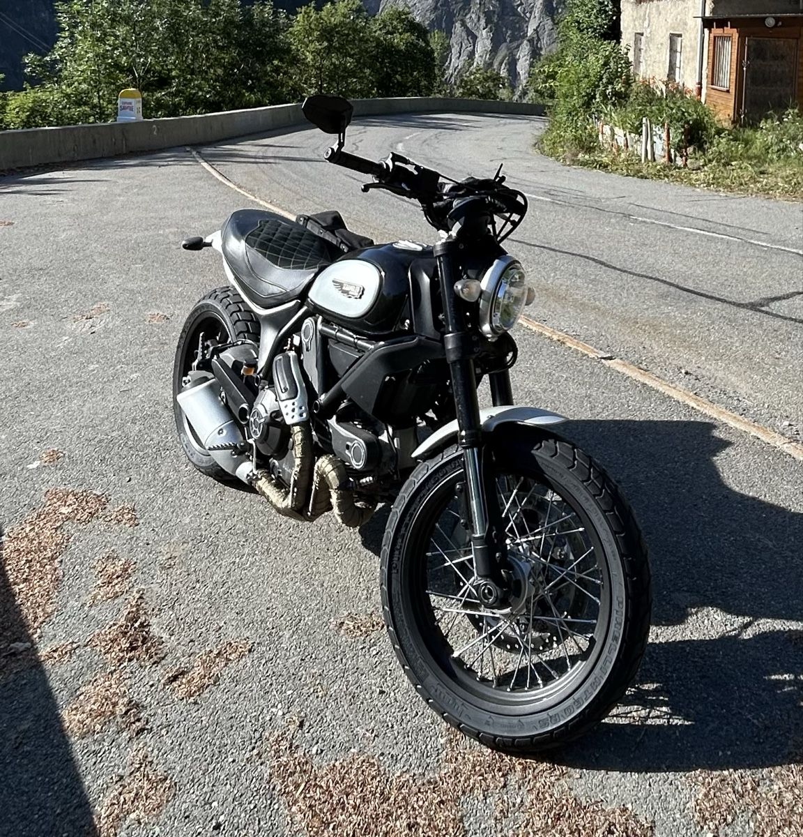 Ducati Strada: Ducati Scrambler 800 von 2015 – Usato da Rupperswil venduto da 4l310rsi