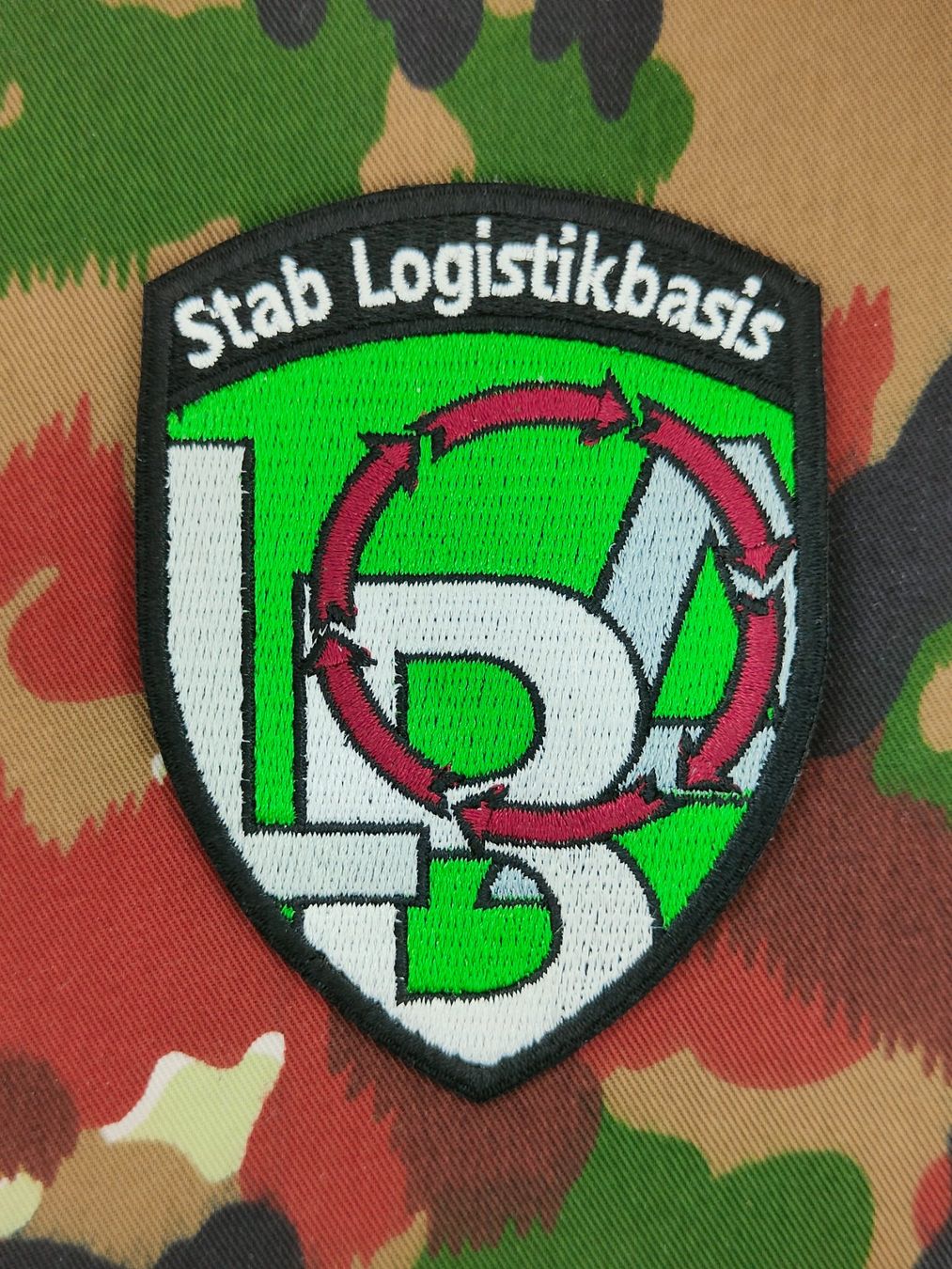 Schweizer Armee Placchette & Badge: Verbandsabzeichen Stab Logistikbasis LBA – Usato da Bauma venduto da SwissMilitaria