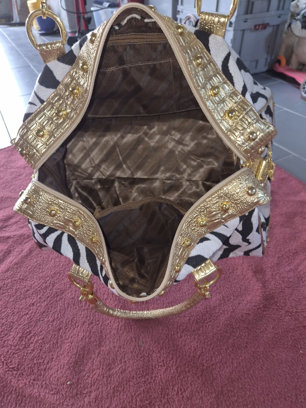 Borse da donna: Handtasche Zebra Muster Gold guter Zustand – Usato da Dürrenäsch venduto da Uliu 2