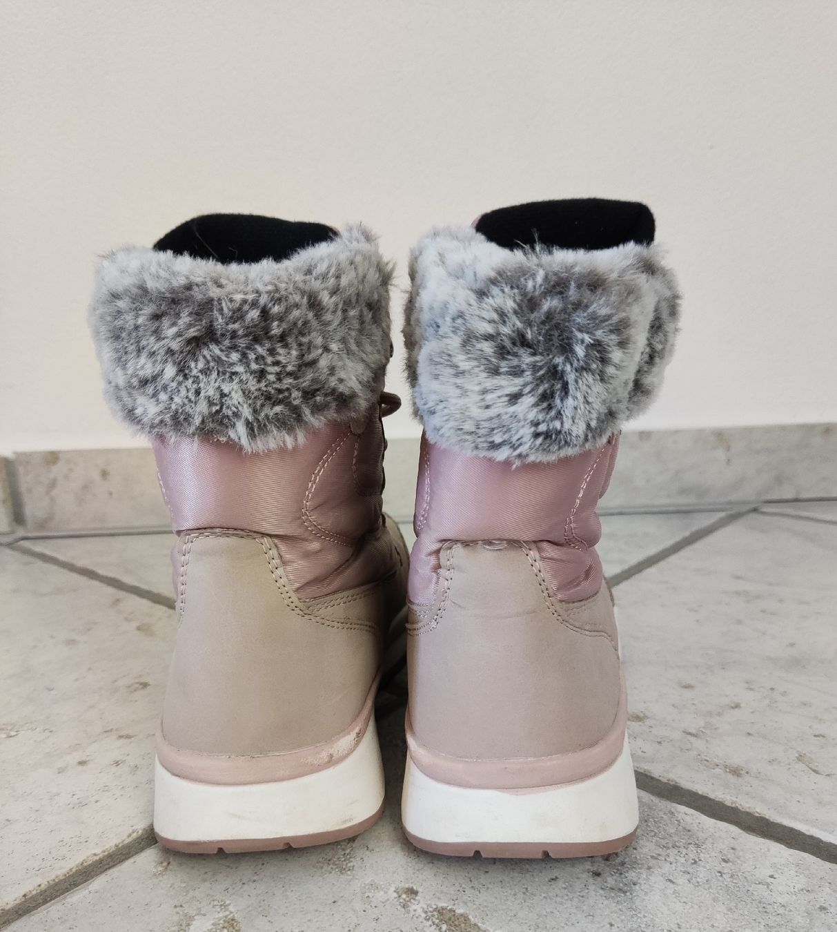 Scarpe da donna: Damen Winterschuh Grösse 38 – Usato da Chur venduto da Rodanisa 1