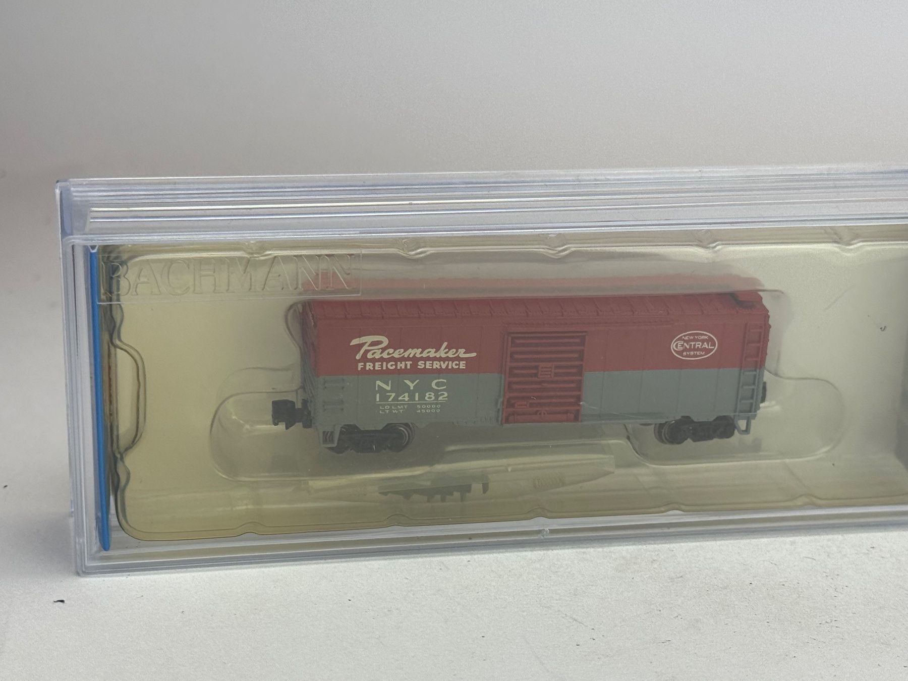 Trains électriques: EX-  Bachmann Gedeckter Wagen Box Car Pacemaker – D'occasion à Elm par Wikmtz