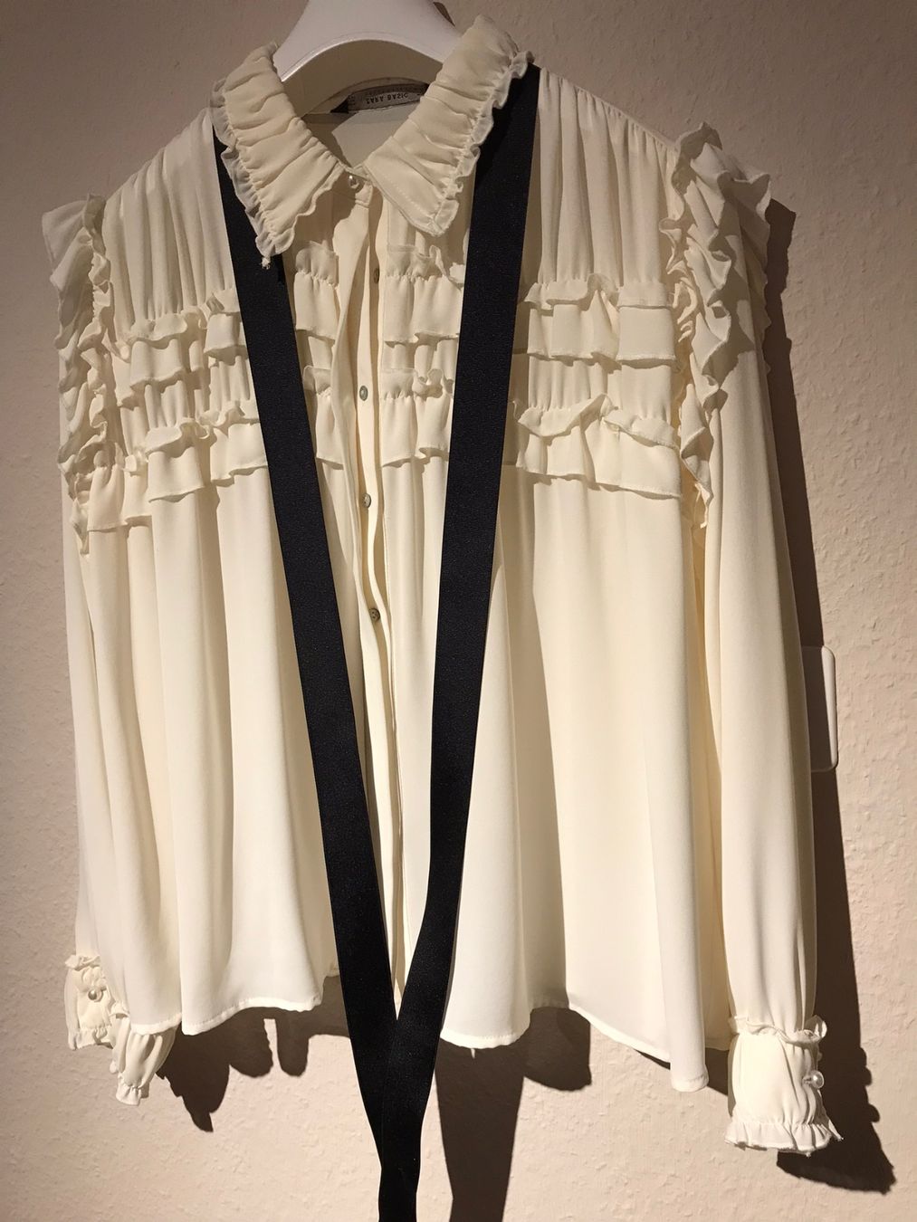 Zara Blusen: Damen Bluse Zara Gr. M-L – Gebraucht aus Oberwil BL von Gutundsuperklein16 1