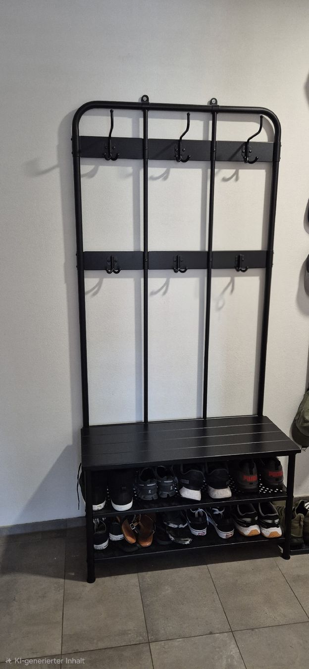 Garderobe: Garderobe mit Schuhregal schwarz – Gebraucht aus Wangen b. Olten von golf89