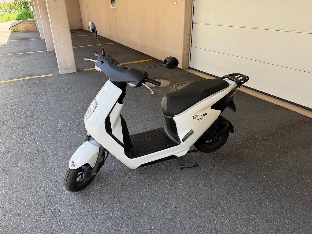 Scooter: Honda EM1E + Chargeur  – Usato da Lausanne venduto da Arhcos