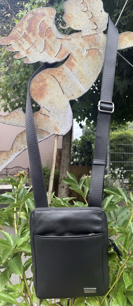 Brics Taschen: BRICS HERRENTASCHE LEDER – Neu (gemäss Beschreibung) aus Kölliken von deleina