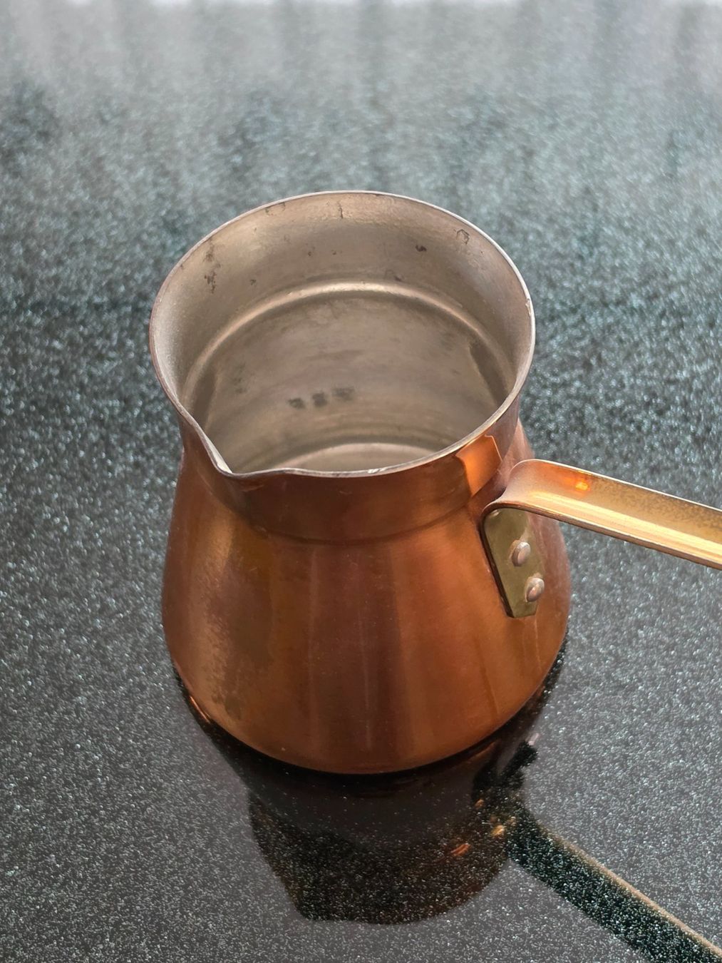 Teiere: Kupfer Kännchen mit langem Stiel – Usato da Obergerlafingen venduto da dede-SO 1
