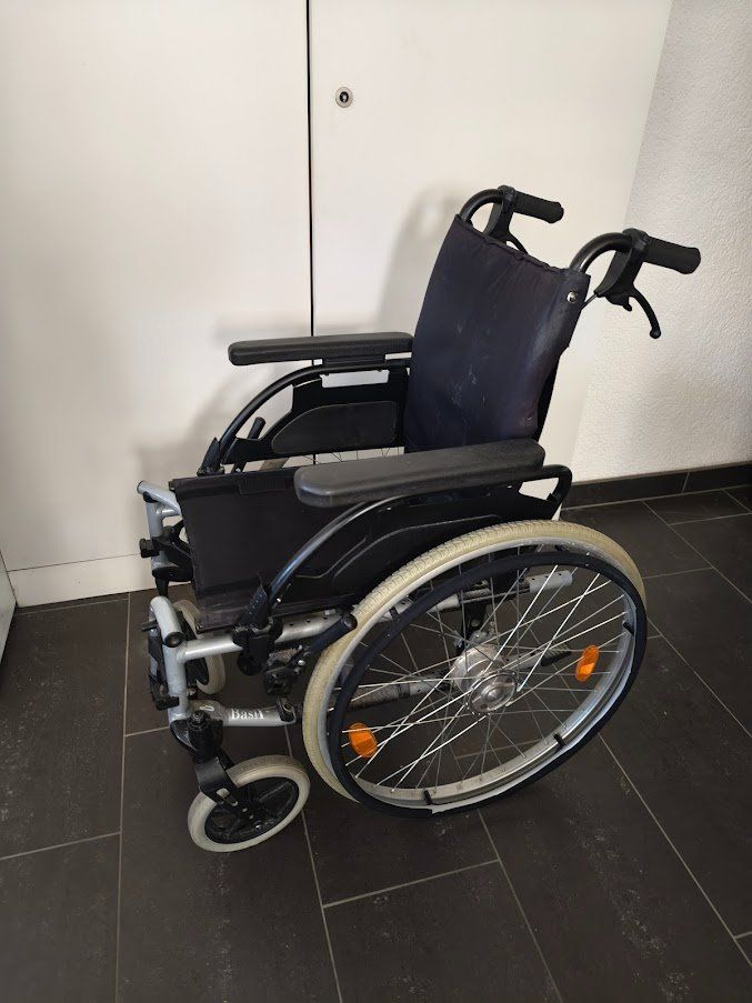 Rollstühle: Rollstuhl Breezy basix 2 Leichtgewicht – Gebraucht aus Toffen von Immo-Erben 9