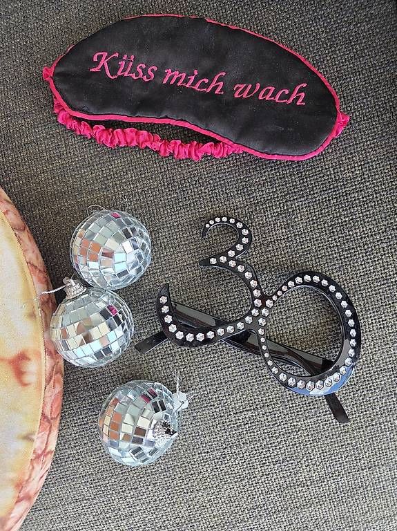Tutte le decorazioni: Party & Deko Set gemischt – Usato da Winterthur venduto da Janine18 1