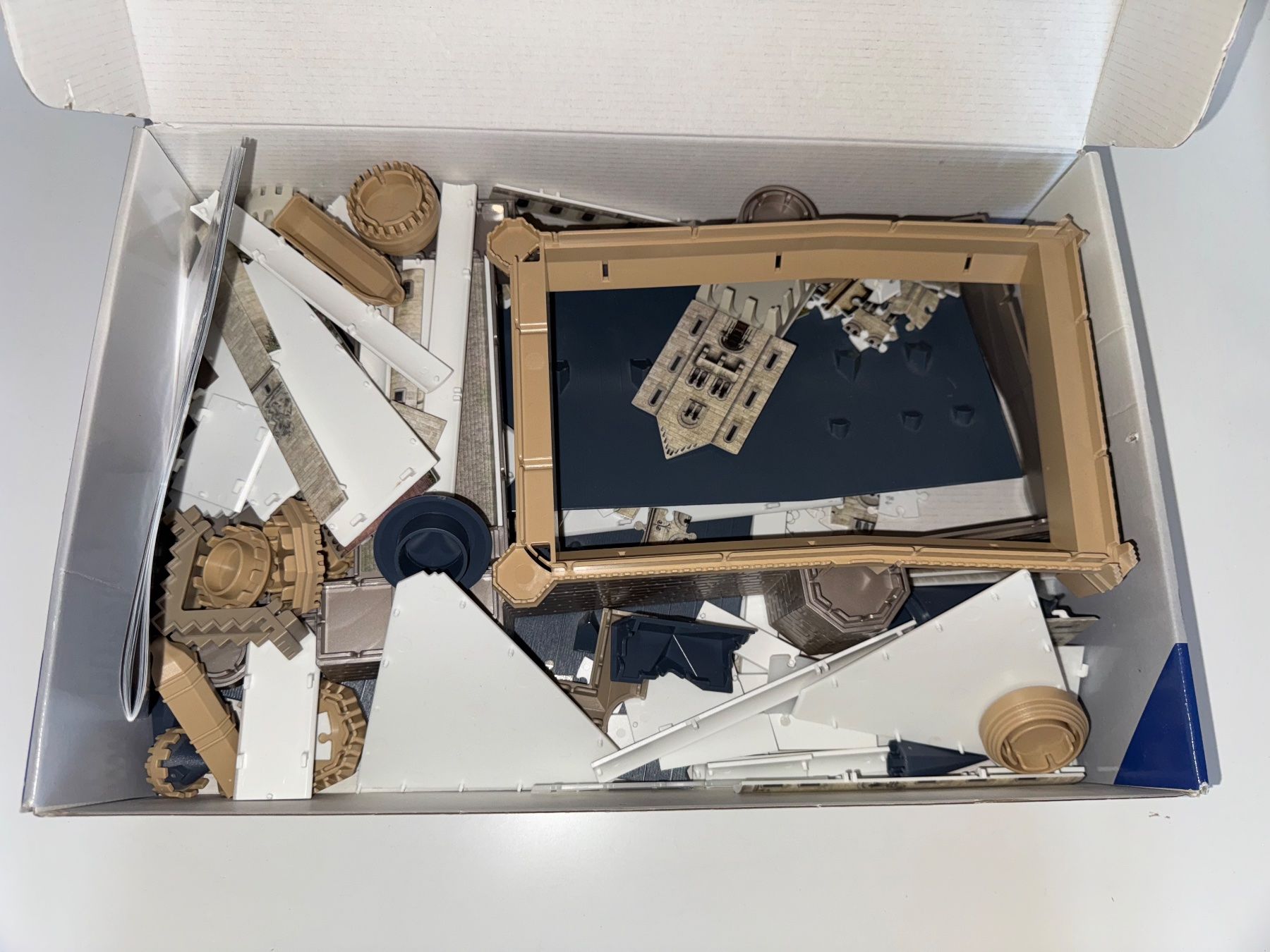 Ravensburger Puzzle: Ravensburger 3D Puzzle Schloss Neuschwanstein – Usato da Grosswangen venduto da Second_hand_paradise 1