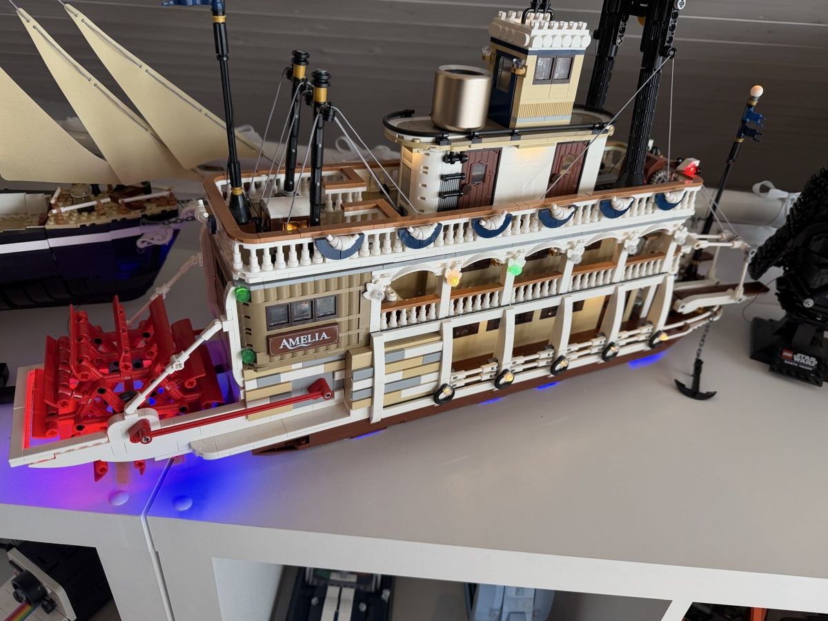 Lego Baukästen: LEGO BATTELLO A VAPORE CON LUCI LED – Neu (gemäss Beschreibung) aus Gordola von Topino02