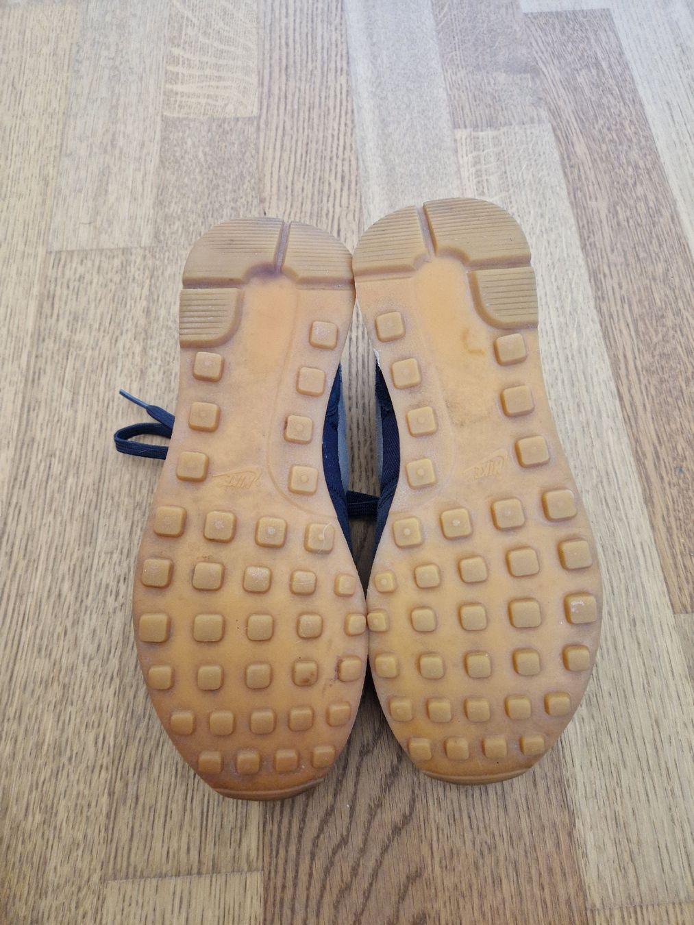 Nike Scarpe da uomo: Nike Internationalist, 38.5 – Usato da Zürich venduto da Missy33 2